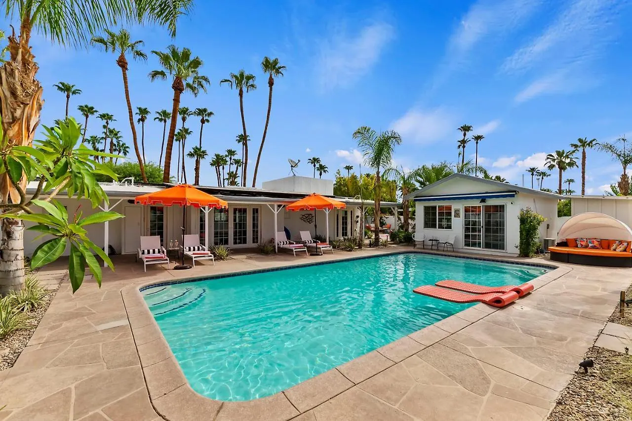 Semesterbostad Tropicale Palms - Luxe 3 Bedroom With King Beds And 3 Baths Palm Springs